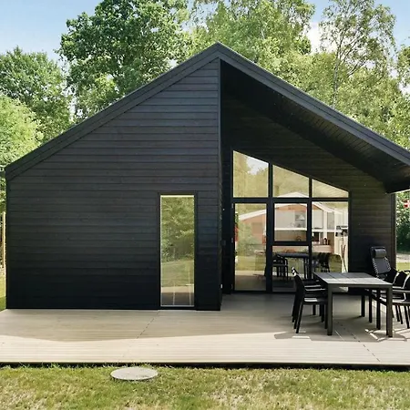 Four-bedroom In * Glesborg